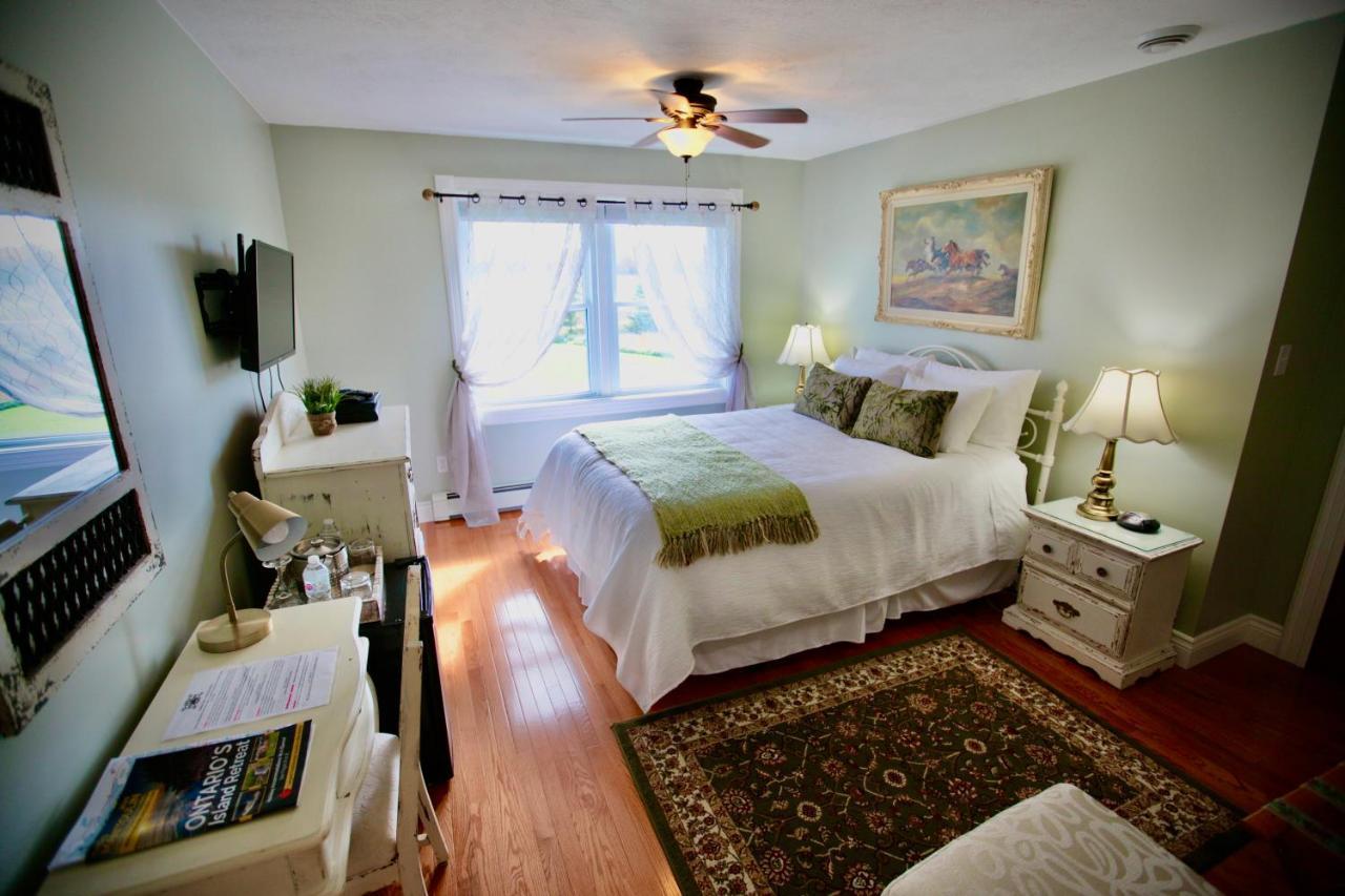 Twin Peaks B&B Mindemoya 部屋 写真