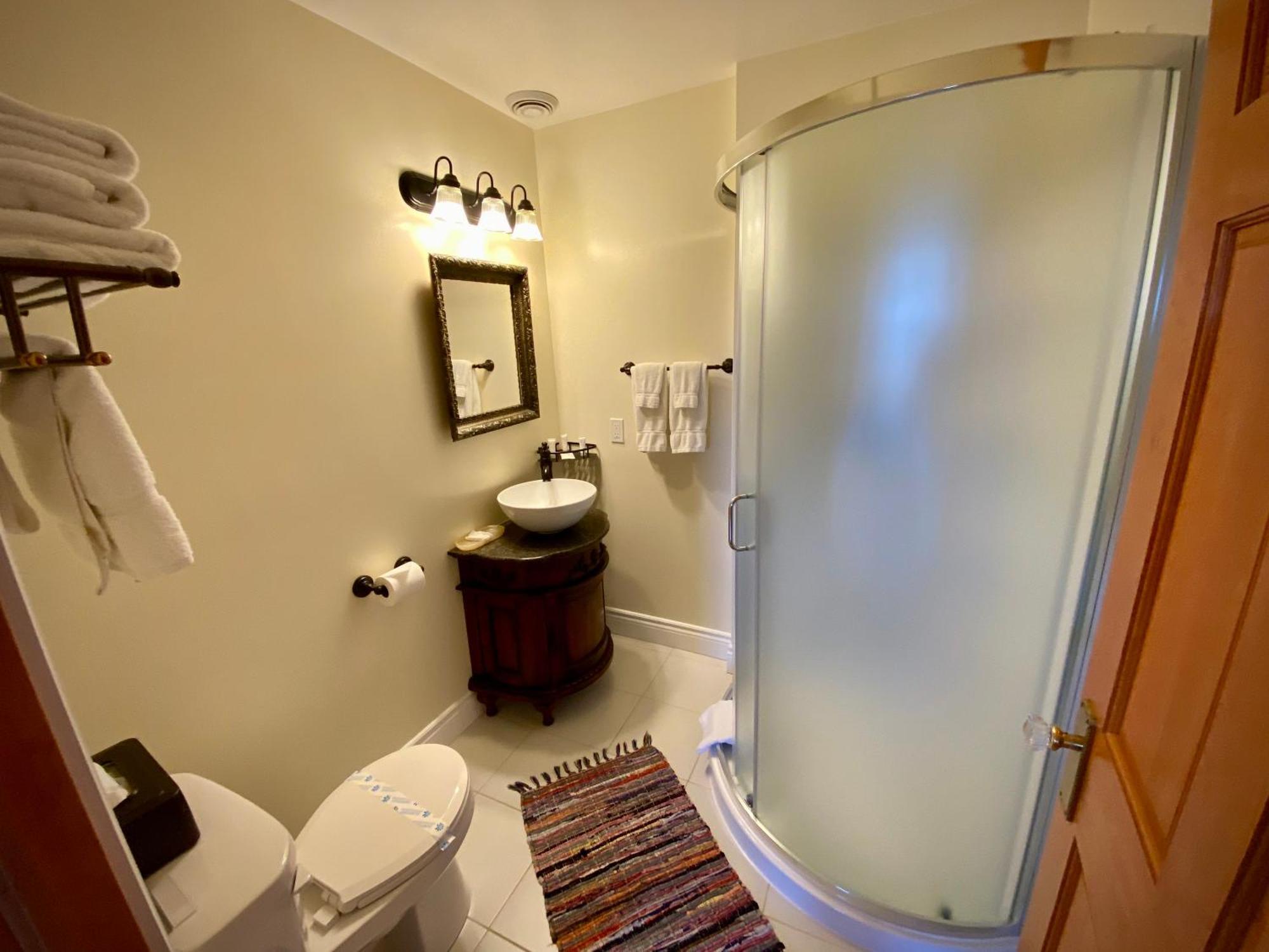 Twin Peaks B&B Mindemoya 部屋 写真